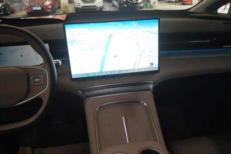 Used XPeng X9 2025 740 Ultra-Long Range Max