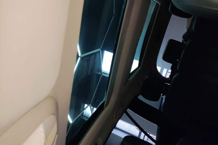 Used Mercedes-Benz R-Class 2017 R 320 4MATIC Business Edition Prestige Model
