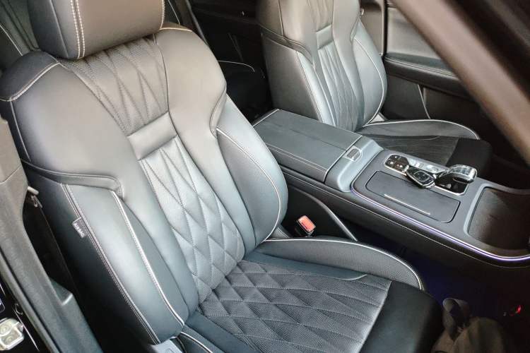 Used GAC Trumpchi GS8 2022 Linghang Series 2.0 TGDI Two-Wheel-Drive Luxury Smart Connectivity Version (7 Seats)
