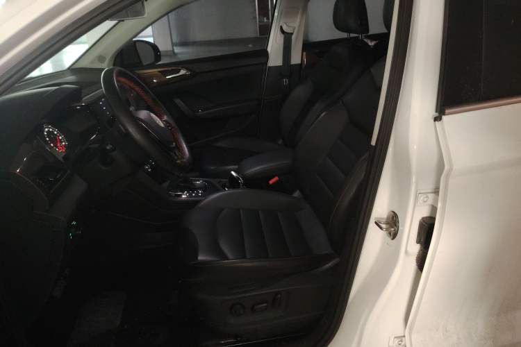 Used Volkswagen Tharu 2020 Facelift 330TSI Four-Wheel Drive Luxury PLUS Version China VI Standard
