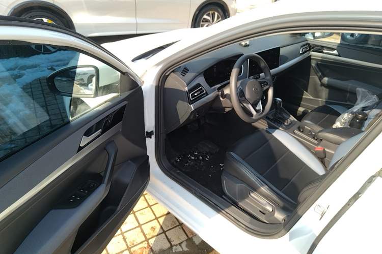 Used Volkswagen Lavida 2024 1.5L Automatic DeYi Edition