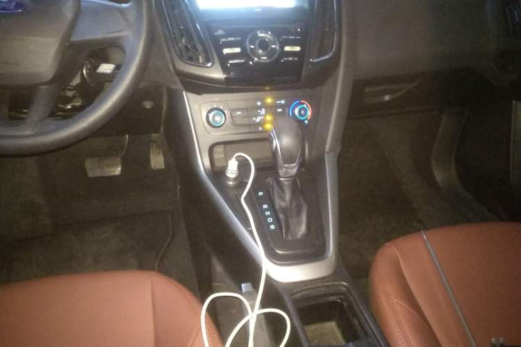 Used Ford Focus 2015 Hatchback 1.6L Automatic Comfort Model
