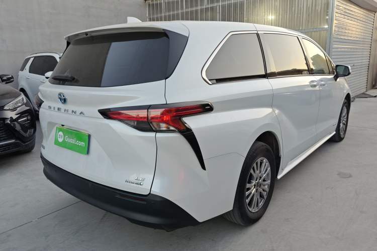 Used Toyota Sienna 2021 2.5L Hybrid Comfort Edition