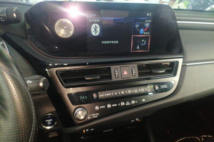 Used Lexus ES 2021 300h Excellence Edition
