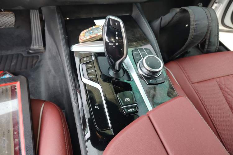 Used BMW 5 Series 2022 Restyled 525Li M Sport Package
