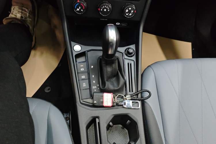 Used Volkswagen Lavida 2024 1.5L Automatic Starry Sky 5 Million Edition