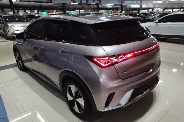 Used BYD Dolphin 2023 420 km Fashion Edition
