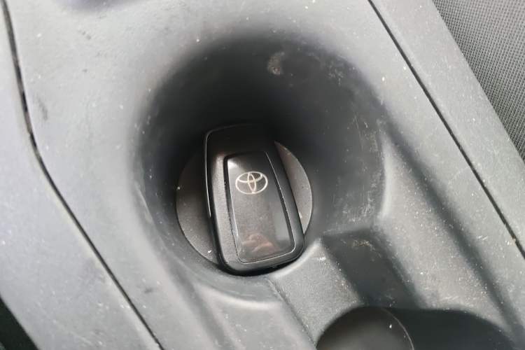 Used Toyota Corolla 2022 Dual-Motor 1.8L E-CVT Pioneer Edition
