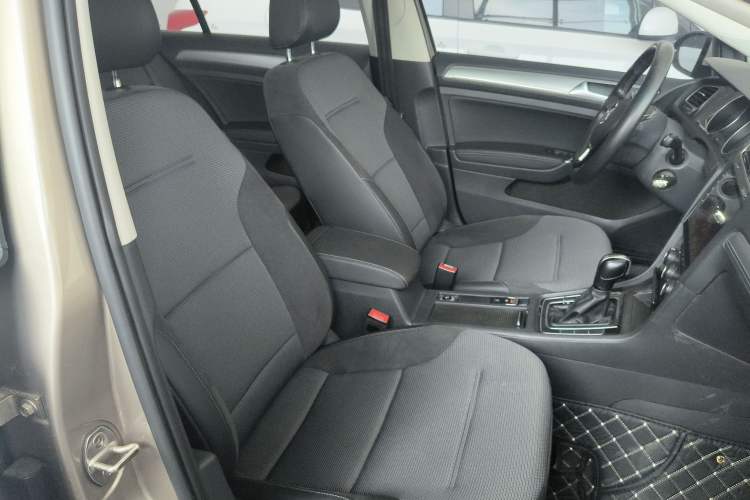 Used Volkswagen Golf 2018 1.6L Automatic Comfort Model
