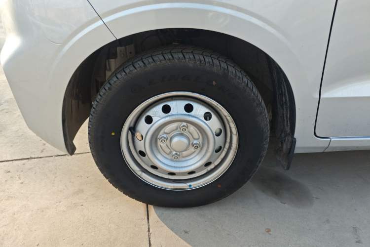 Used Wuling Hongguang V 2022 1.5L Jingqu Edition Electric-Assist LAR