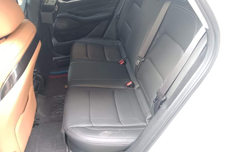 Used Geely Auto Emgrand 2025 4th Generation 1.5L CVT Luxury Version
