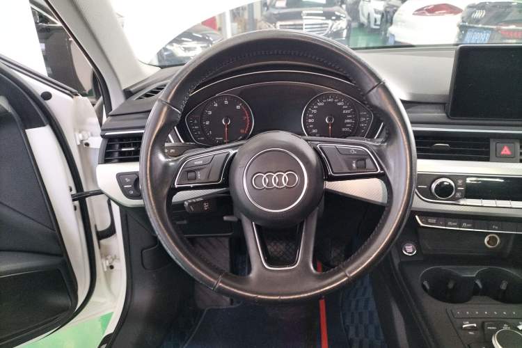 Used Audi A4L 2017 40 TFSI Fashion Model
