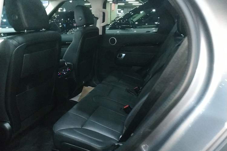 Used Land Rover Discovery 2020 3.0 SC V6 SE
