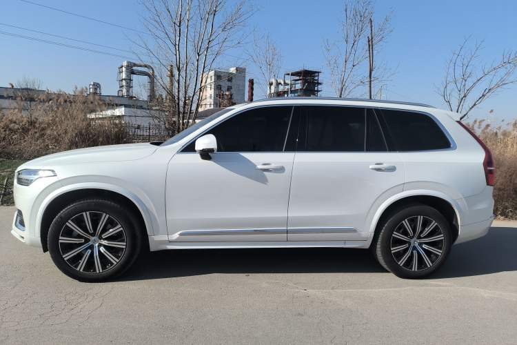 Used Volvo XC90 2024 B5 SmartDrive Luxury Edition 5 Seats
