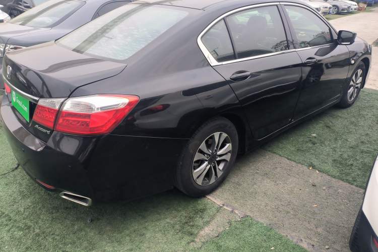 Used Honda Accord 2015 2.0L LX Comfort Edition
