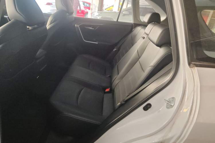 Used Toyota Wildlander 2023 2.0L CVT Four-Wheel Drive Luxury PLUS Edition