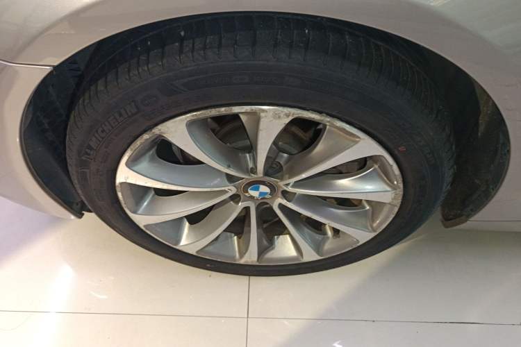 Used BMW 5 Series 2017 525Li Leading Model
