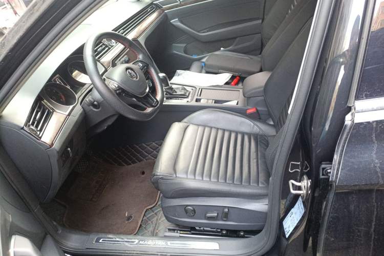 Used Volkswagen Magotan 2018 Facelift 330TSI DSG Luxury Model
