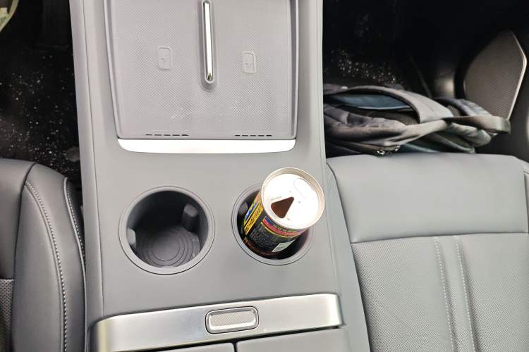 Used  YU7 2025 Ultra-Long Range Rear-Wheel Drive Version
