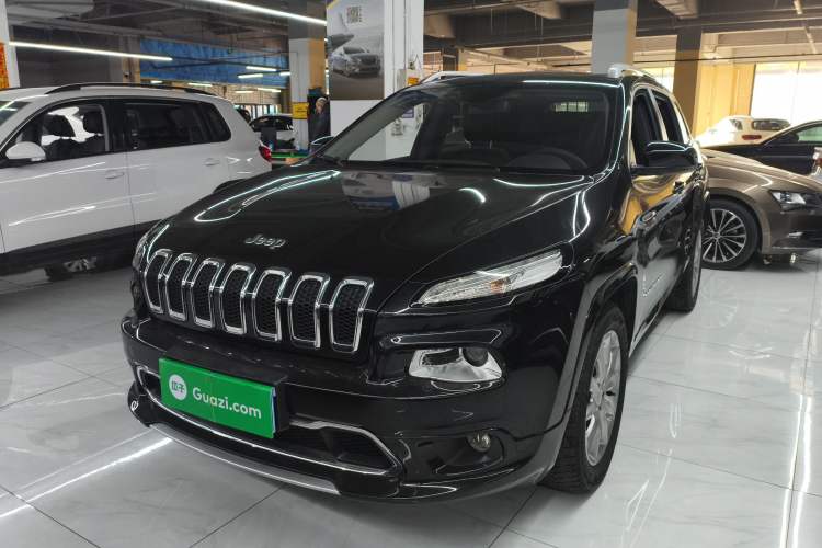 Used Jeep Cherokee 2017 2.4L Professional Edition