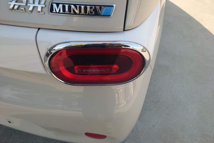 Used Wuling Hongguang MINIEV 2024 3rd Generation 215km Advanced Version
