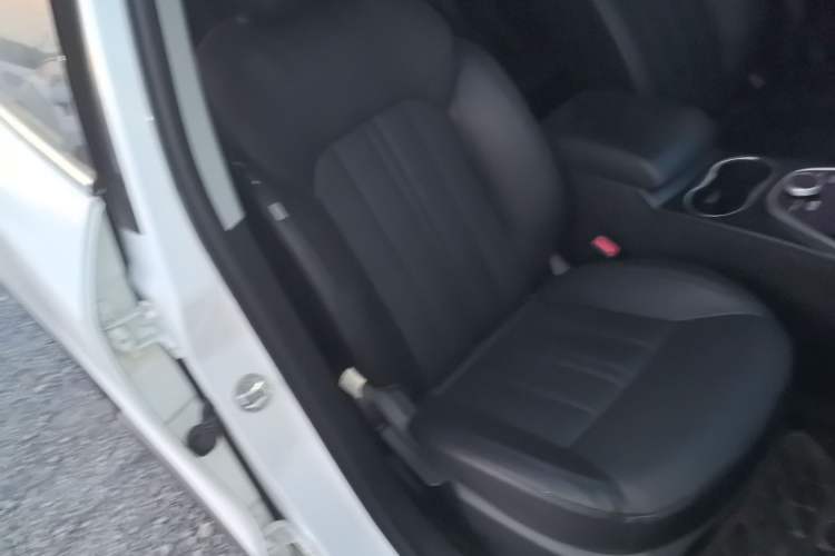 Used Soueast DX7 2019 1.5T Automatic Smart Connect Flagship Edition China VI Standard
