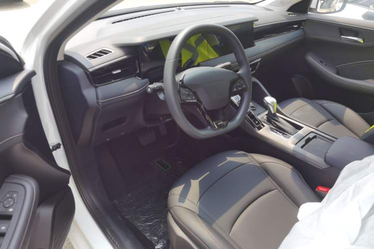 Used Roewe i5 2023 1.5L CVT Luxury Edition
