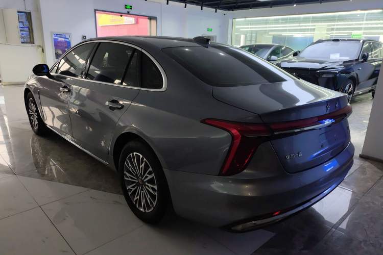Used Hongqi H5 2023 2.0T Automatic Smart Connect Flagship Edition
