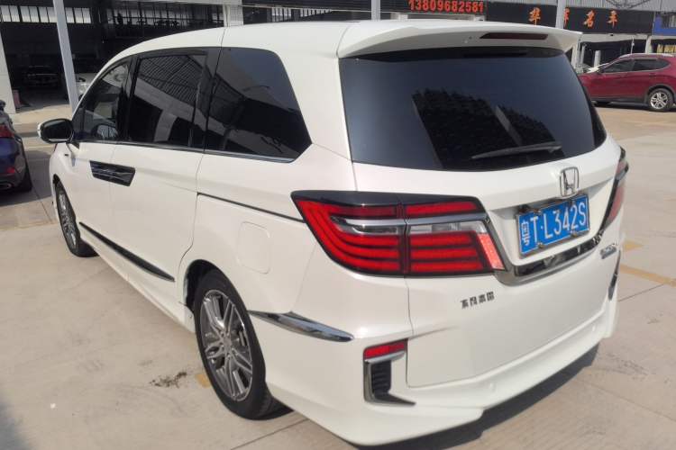 Used Honda Elysion 2019 2.0L Hybrid Luxury Edition
