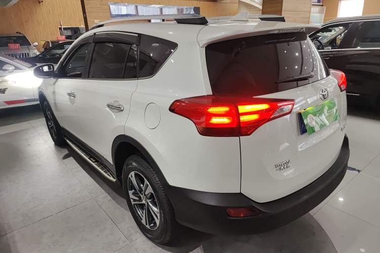 Used Toyota RAV4 2015 2.0L CVT Four-Wheel Drive New Edition
