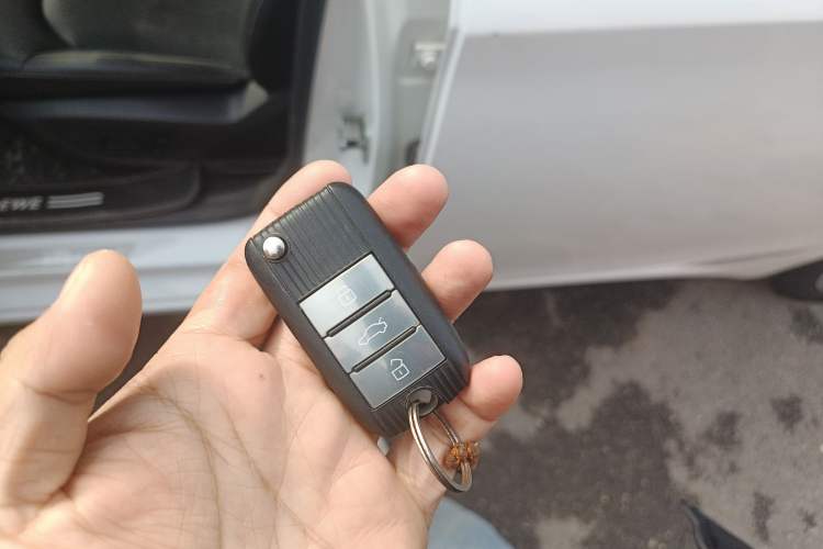 Used Roewe i6 2020 PLUS 1.6L CVT 4G Connected Glory Flagship Edition