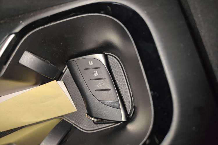 Used Lexus ES 2023 200 Excellence Edition