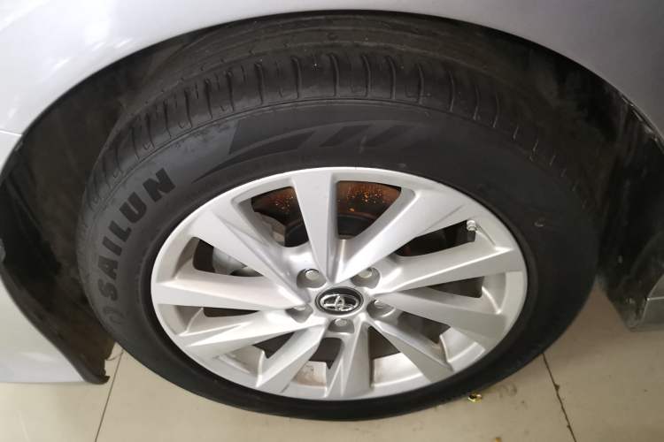 Used Toyota Camry 2021 2.0G Luxury Edition
