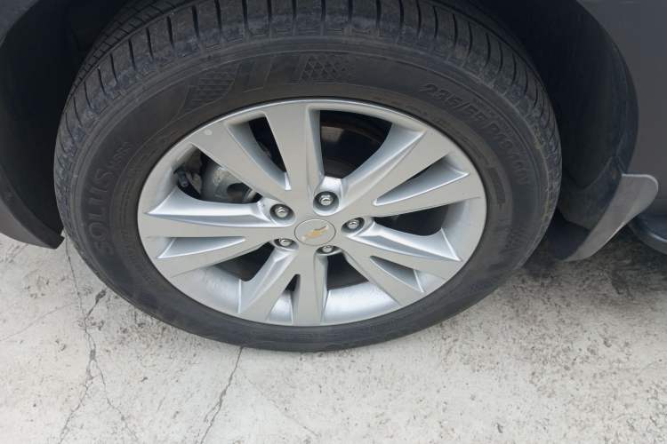 Used Chevrolet Captiva 2014 2.4L 4x4 Flagship Edition 7 Seats
