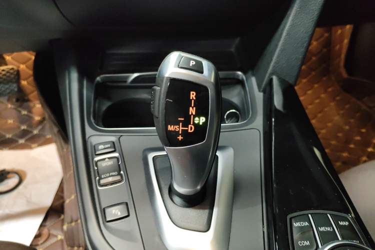 Used BMW 3 Series 2019 320Li Fashion Model
