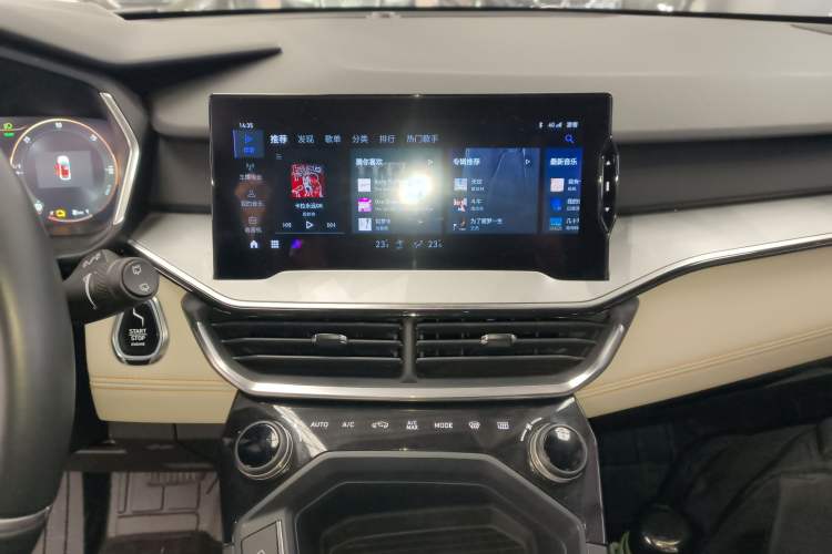 Used Lynk & Co 06 EM-P 2022 PHEV 84 km Range Pro Version
