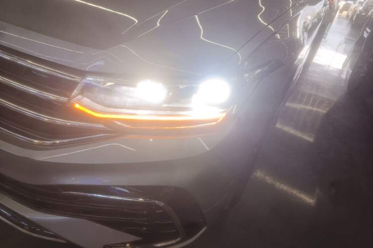 Used Volkswagen Tiguan L 2022 330TSI Automatic Two-Wheel Drive R-Line Enhanced Edition
