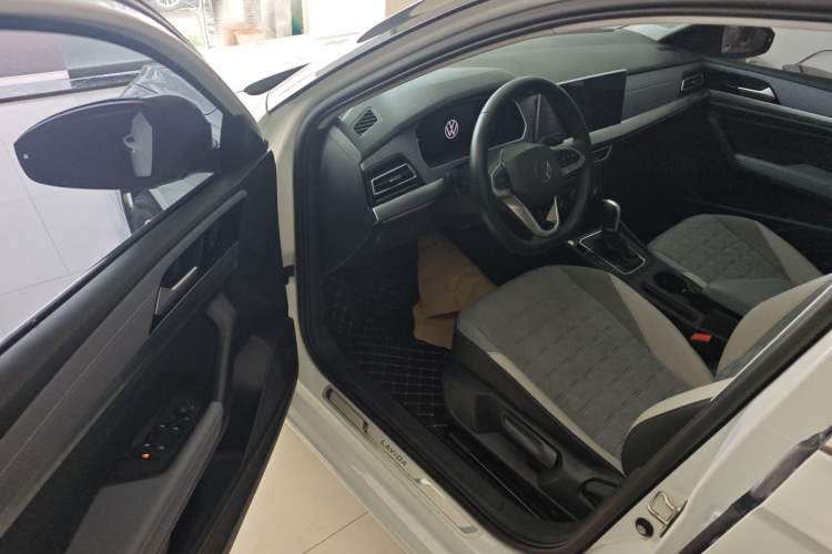Used Volkswagen Lavida 2023 1.5L Automatic Full-Comfort Edition
