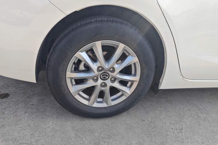 Used Mazda Mazda 3 Axela 2017 Sedan 1.5L Automatic Luxury Model Emission Standard China V
