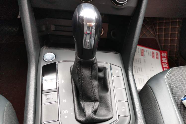 Used Volkswagen Tiguan L 2021 280TSI Automatic Two-Wheel Drive Comfort Edition – Low-Trim Version
