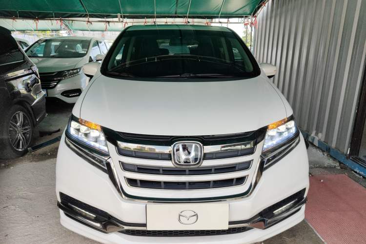 Used Honda Elysion 2019 2.0L Hybrid Luxury Edition
