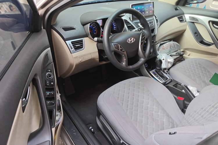 Used Hyundai Elantra (5th Generation / Langdong) 2015 1.6L Automatic Leading Model