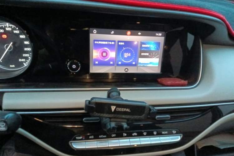 Used GAC Trumpchi M6 2019 270T Automatic Elite Edition (7-seater) China V Standard
