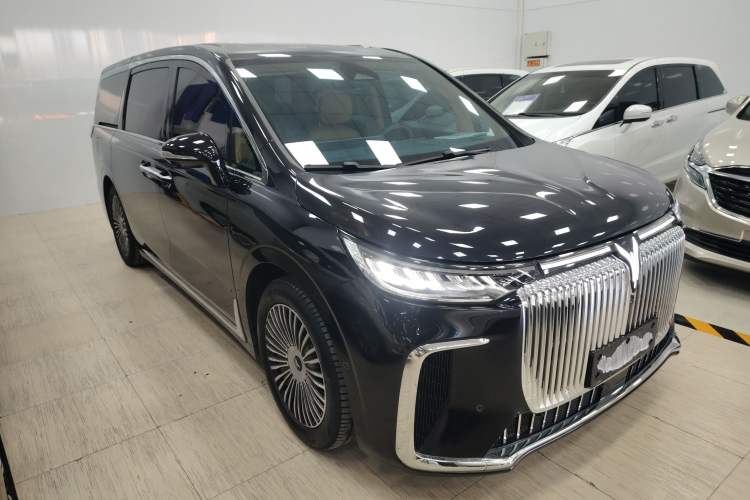 Used VOYAH Dream 2025 PHEV Four-Wheel Drive Prestige Kunpeng Edition
