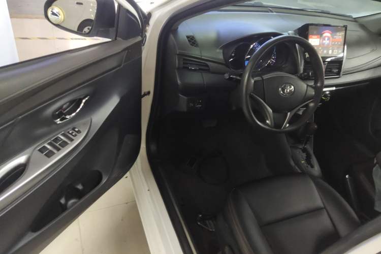 Used Toyota YARiS L 2015 1.5E Automatic Charm Edition