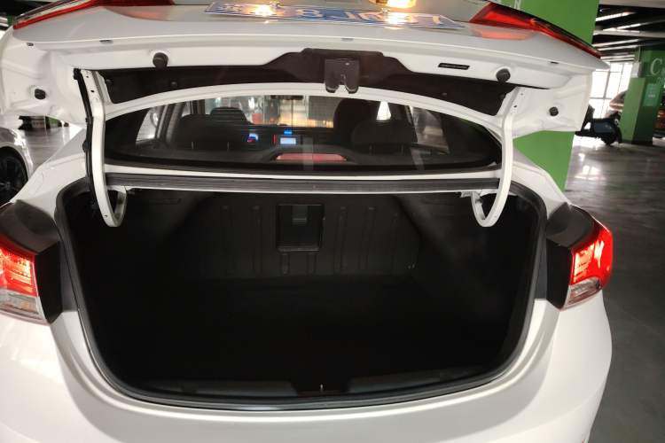 Used Hyundai Elantra 2015 1.6L Automatic Leading Model
