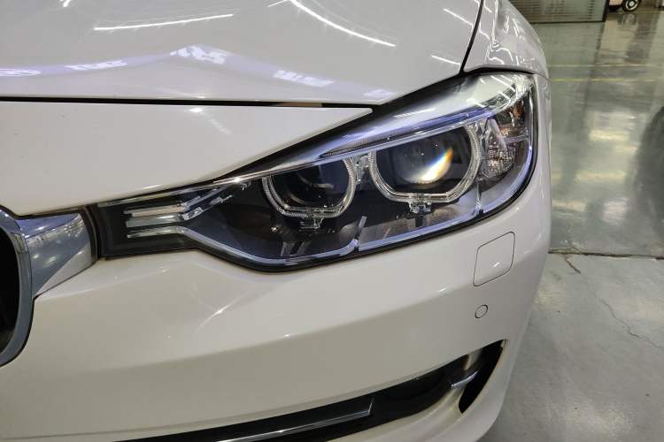 Used BMW 3 Series 2015 316Li Fashion Model
