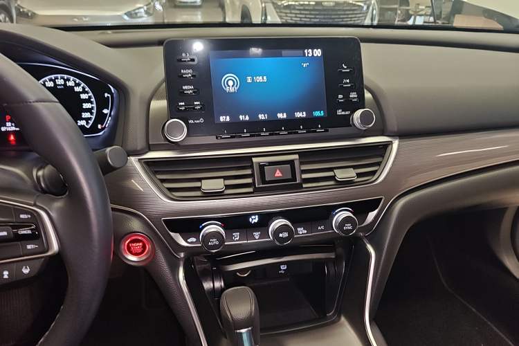 Used Honda Accord 2018 260TURBO Luxury Edition China V Emission Standard
