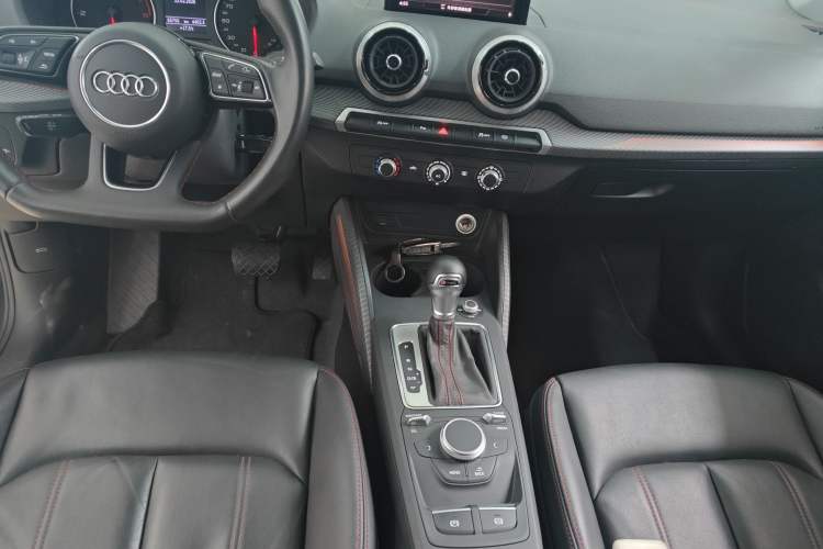 Used Audi Q2L 2022 35 TFSI Progressive Dynamic Edition
