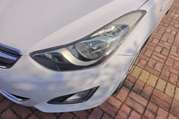 Used Hyundai Elantra 2015 1.6L Automatic Fashion Model